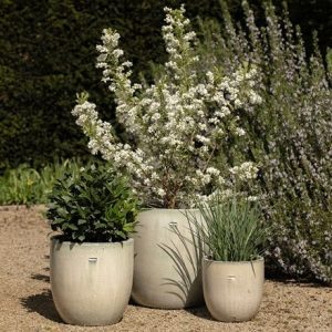 Glazed ceramic pot - white