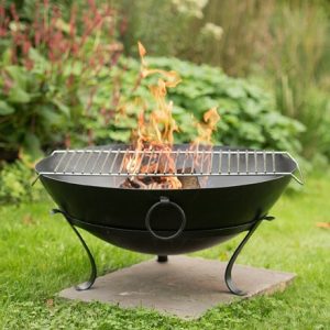 Iron disc fire pit with stainless steel cooking grill