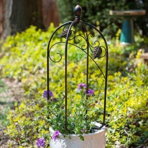 Scroll and ivy mini pot trellis