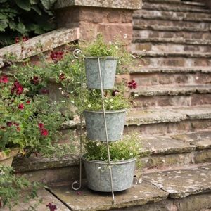 Tiered corner stand with three galvanised pots