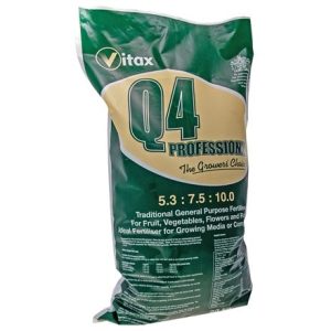 Vitax Q4 fertiliser