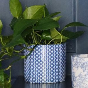 Printed garland plant pot - blue