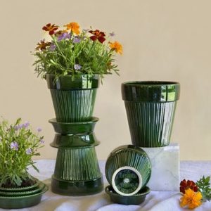 Ribbed tapered plant pot with saucer - dark green