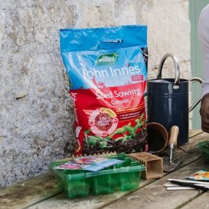 Peat free seed sowing compost with John Innes