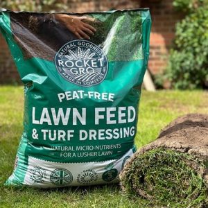 Rocketgro lawn feed and turf dressing