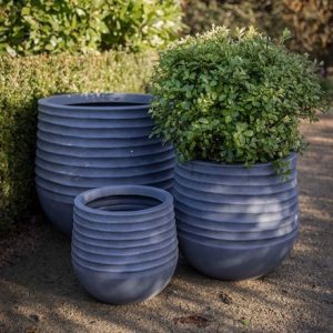 Set of three lightweight ridged pots - dark grey