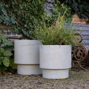 Set of two cylinder planters - cream