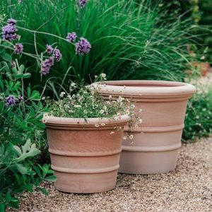 Siena ribbed Italian terracotta pot