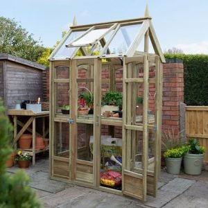 Victorian walk around greenhouse with auto vent