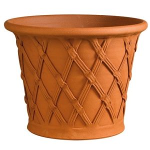 Terracotta basket pot