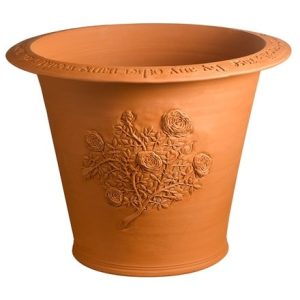 Terracotta romeo & juliet pot