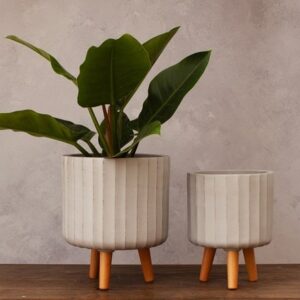 Vertical rib plant pot with legs set of 2 - off white