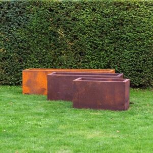 Corten steel raised bed - rust
