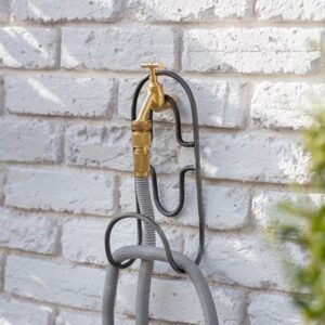 Tap hanging hose tidy